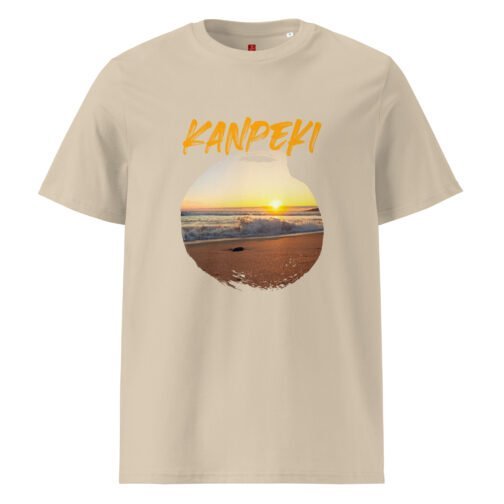 Capture the essence of perfection with our GOTS organic cotton t-shirt, featuring a stunning sunset beach scene and the Japanese word "Kanpeki". Perfect for sunset lovers and those who appreciate natural beauty.