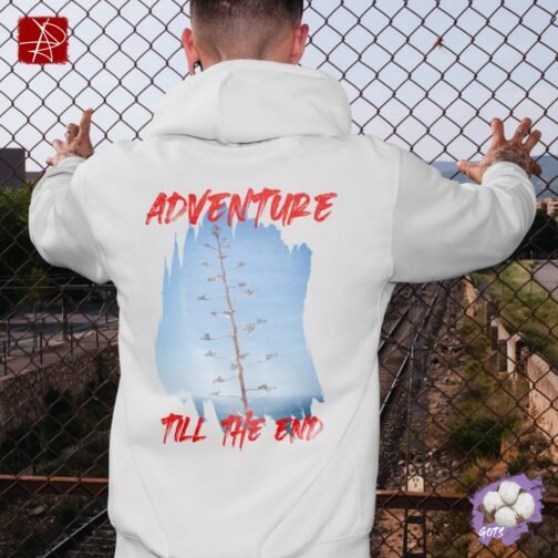 Discover our organic cotton hoodie with the “Adventure Till the End” tree design and a front pouch pocket. GOTS certified, eco-friendly, and PETA-approved – perfect for sustainable adventurers and nature lovers.