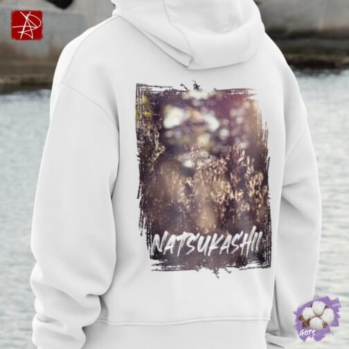 <p class="p1">Embrace nostalgic nature with our unisex organic cotton hoodie, featuring the <b>“Natsukashii”</b> (nostalgia) design and a front pouch pocket. GOTS certified and ideal for eco-conscious adventurers.</p>